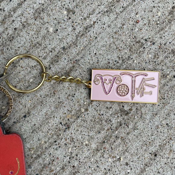 Reproductive rights / abortion keychain - fundraiser for abortion funds - Picture 2 of 5